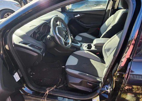 2014 Ford Focus Se from USA, damaged, VIN 1FADP3K26EL359443